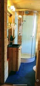Zdjęcie z galerii obiektu Chalet de luxe avec jacuzzi Hammam et billard w mieście Allos