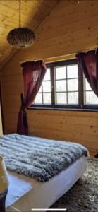 Zdjęcie z galerii obiektu Chalet de luxe avec jacuzzi Hammam et billard w mieście Allos