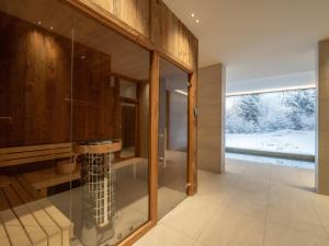 Chalet de luxe familial avec piscine et sauna, proche des pistes et commodites a Courchevel Le Praz - FR-1-568-37