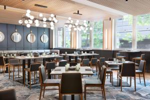 The Slate Hotel Denver Downtown, Tapestry by Hilton餐厅或其他用餐的地方