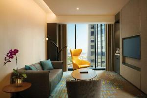 Doubletree By Hilton Shah Alam I-City的电视和/或娱乐中心
