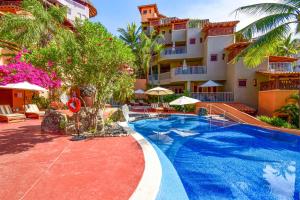 Бассейн в Hilton Grand Vacations Club Zihuatanejo или поблизости