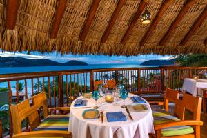 Ресторан / где поесть в Hilton Grand Vacations Club Zihuatanejo