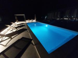 Zdjęcie z galerii obiektu Hacienda MATEA - jacuzzi, pool, playground & bbq in an olive grove near beaches, Pula - Istria w Puli
