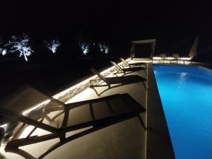 Zdjęcie z galerii obiektu Hacienda MATEA - jacuzzi, pool, playground & bbq in an olive grove near beaches, Pula - Istria w Puli