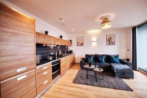 Gallery image of Pluxa Nordic Sky - Spacious Manchester Gem 2Bed 2bath, & free parking in Manchester
