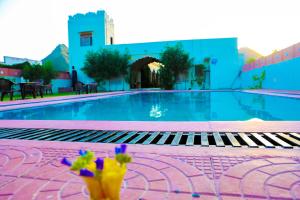 Bazén v ubytování Hotel Mewad Haveli Pushkar nebo v jeho okolí