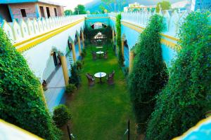Bazén v ubytování Hotel Mewad Haveli Pushkar nebo v jeho okolí