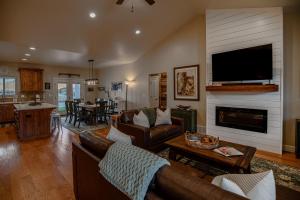 Μια τηλεόραση ή/και κέντρο ψυχαγωγίας στο Marysvale Adventure Retreat