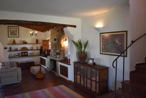 Uma área de estar em Casal Serrano Charme e Tranquilidade