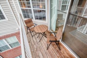 Ein Balkon oder eine Terrasse in der Unterkunft Luxe Haven Escape