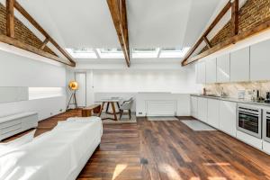 Gallery image of Luxury Loft-Style Mews House in London