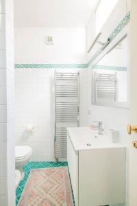 A bathroom at La Casa di Marina
