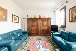 A seating area at La Casa di Marina