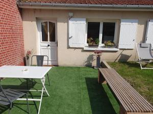 Patio nebo venkovní prostory v ubytování La Villa Juliette L'Etoile Filante