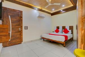 Gallery image of Super OYO Flagship Hotel Family Deluxe in New Delhi