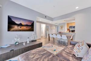 Η κουζίνα ή μικρή κουζίνα στο 1 Luxury Apartment