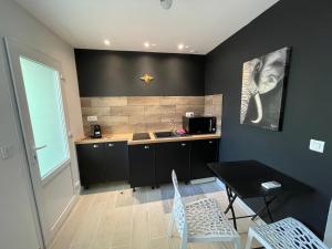 Fotografie z fotogalerie ubytování Studio M romantisme et élégance v destinaci Pézenas