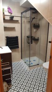 Koupelna v ubytování Acogedor apartamento dúplex Sandiniés