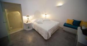 Cama ou camas em um quarto em Fanari Vista Suites
