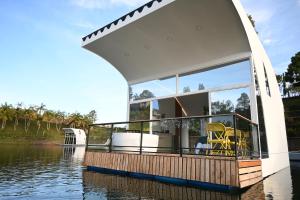 Gallery image of Casa Flotante La Trinidad in Guatapé