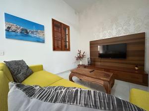 Postel nebo postele na pokoji v ubytování Luxurious Villa on Sliema Promenade