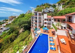 Imagen de la galería de WIVC Conchas Chinas Condo - Stunning Ocean & Mountain Views, Close To The Beach & Romantic Zone, en Puerto Vallarta