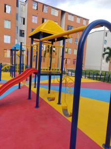Herní místnost nebo prostor pro děti v ubytování Acogedor Apartamento Arboleda del Campestre
