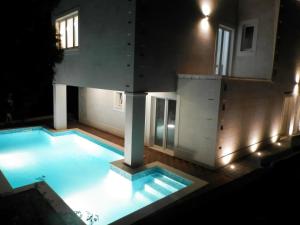 Der Swimmingpool an oder in der Nähe von Villa Stella Adriatica