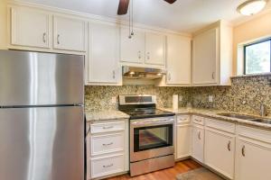 Gallery image of Cozy Texas City Guest House - 5 Mi to Beach! in Texas City
