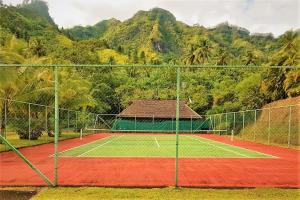 Attività di tennis o squash presso la villa o nelle vicinanze