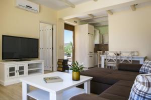 A seating area at Villa Ydria