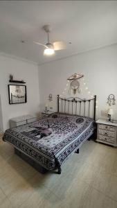 Posteľ alebo postele v izbe v ubytovaní Chez Vida Vera Playa nudista