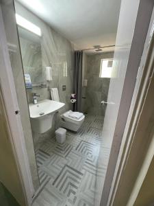 Joets Guesthouse的一间浴室