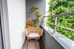 Ein Balkon oder eine Terrasse in der Unterkunft Design Rooms - Kvaternik Square