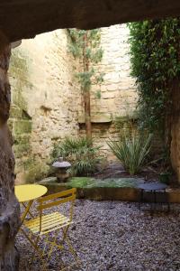 Vonkajšia záhrada v ubytovaní Uzès Centre Historique, Terrasse Privative Panoramique