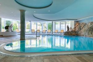 Bazén v ubytovaní Hotel Alte Post alebo v jeho blízkosti