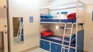 Palanda nebo palandy na pokoji v ubytování Mezenga 2 - Premium Backpackers Hostel