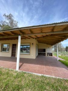 Bangunan di mana terletaknya rumah percutian +6 gambar