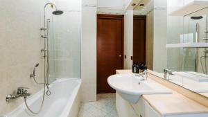 Koupelna v ubytování Art Suites Verona