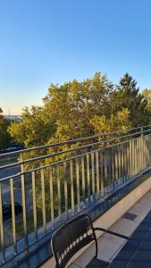 A balcony or terrace at TOP Apartments Kaiserebersdorf