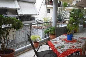 Balkón nebo terasa v ubytování The Red House Δίπλα στον Μύλο των Ξωτικών