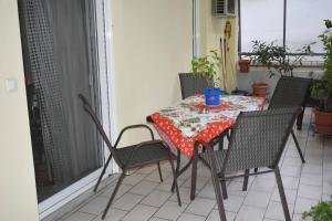 Balkón nebo terasa v ubytování The Red House Δίπλα στον Μύλο των Ξωτικών