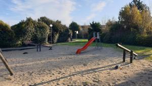 Herní místnost nebo prostor pro děti v ubytování Vacances relax à Bredene