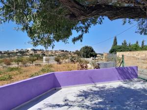 Bazén v ubytování Jerash mountain studio chalet شاليه جبال جرش و عجلون nebo v jeho okolí