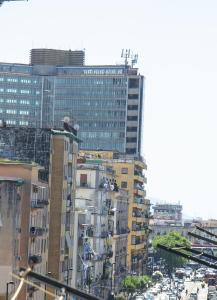 Vista generica su Napoli o vista sulla città dall'interno del bed & breakfast