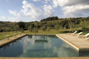 Bazén v ubytovaní Villa Danilo by PosarelliVillas alebo v jeho blízkosti