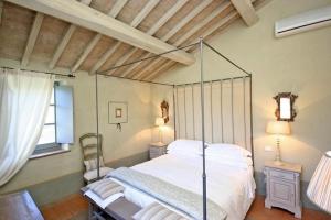 Posteľ alebo postele v izbe v ubytovaní Villa Danilo by PosarelliVillas