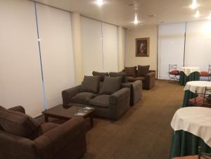 Posezení v ubytování Hotel Alcala del Rio