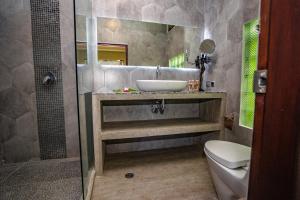 Koupelna v ubytování Uluwatu Yoga Resort
